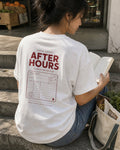 After Hours Library – Rolled Sleeve T-Shirt in White – authentisches iPhone-Lifestylebild