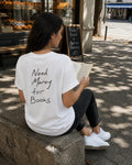 Need Money for Books – Longline T-Shirt in White – authentisches iPhone-Lifestylebild